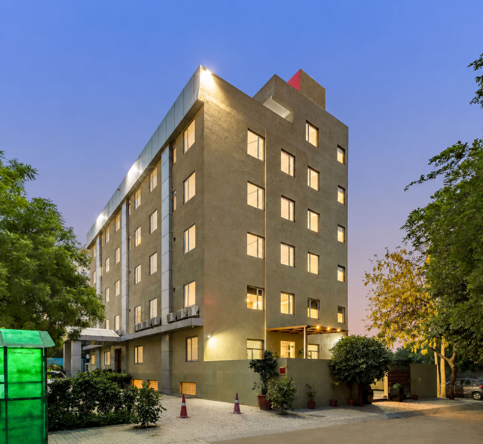 Hotel LYRO exterior
